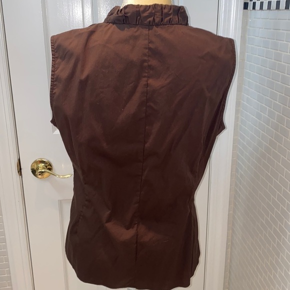 Joseph A brown cotton/ spandex ruffle neck line sleeveless blouse. Size large. - Picture 2 of 7